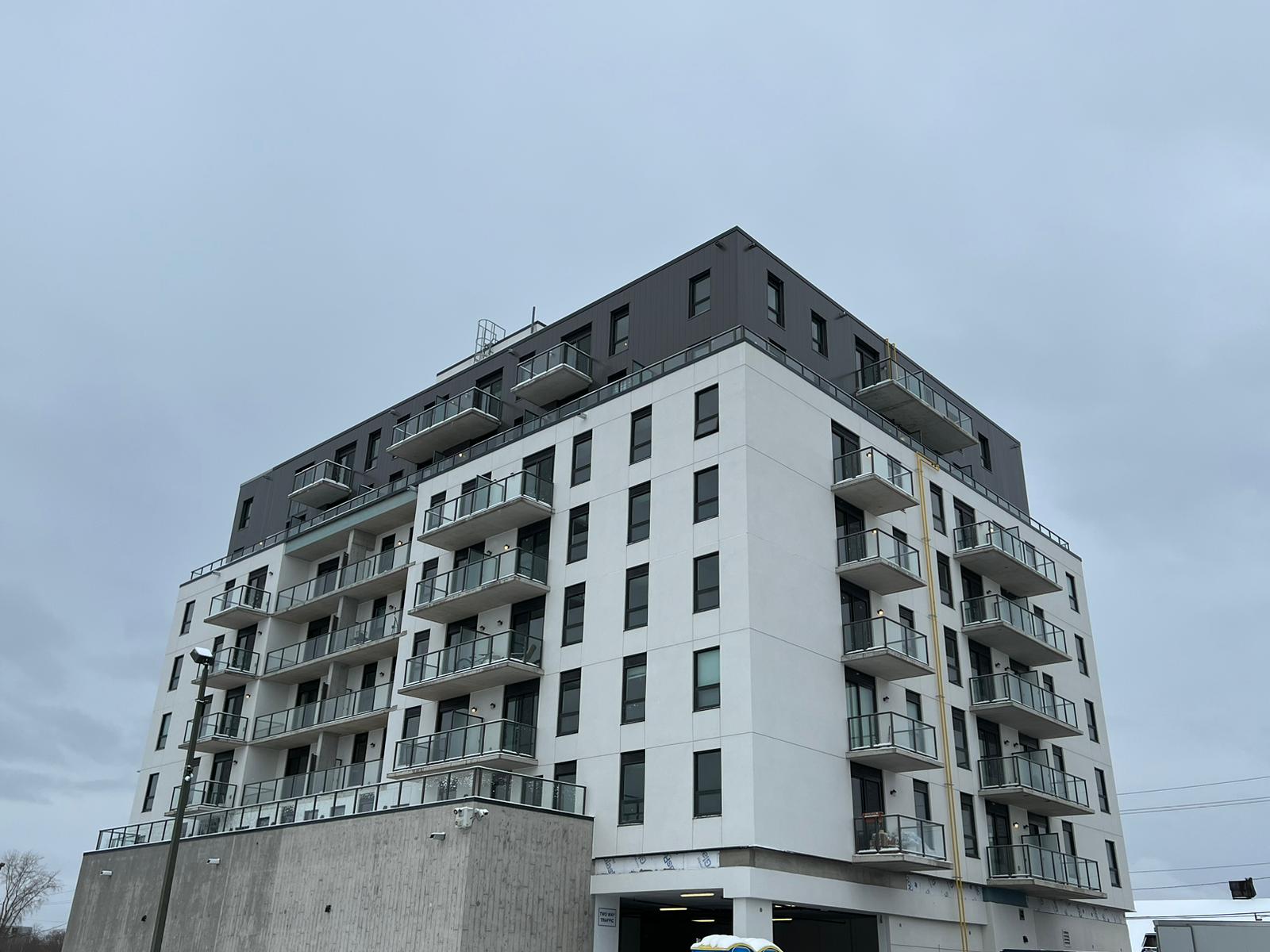 805 - 7 Erie Avenue - 1
