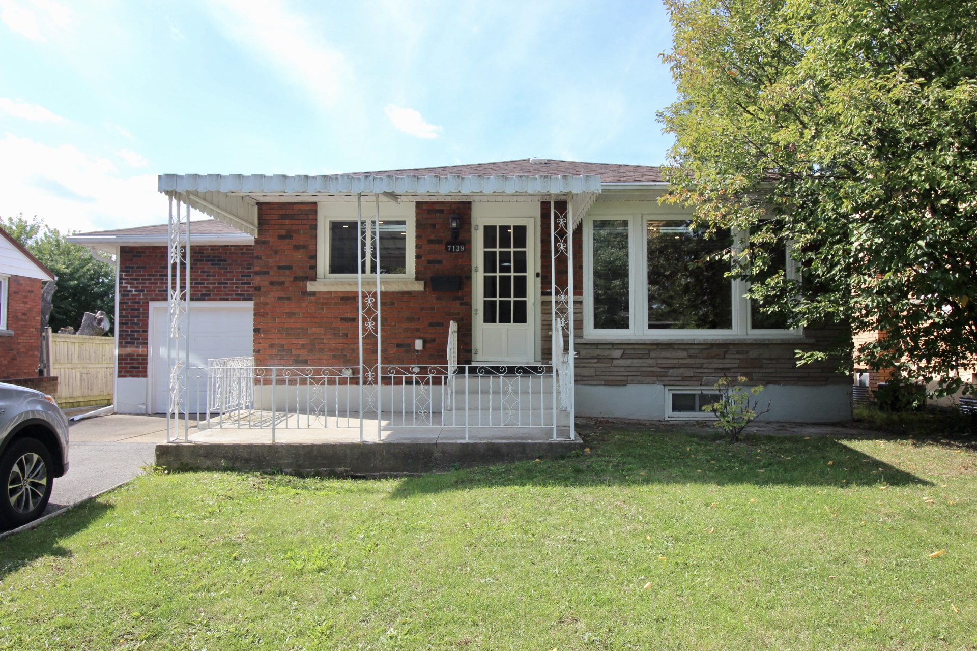 7139 Warden Avenue - UPPER