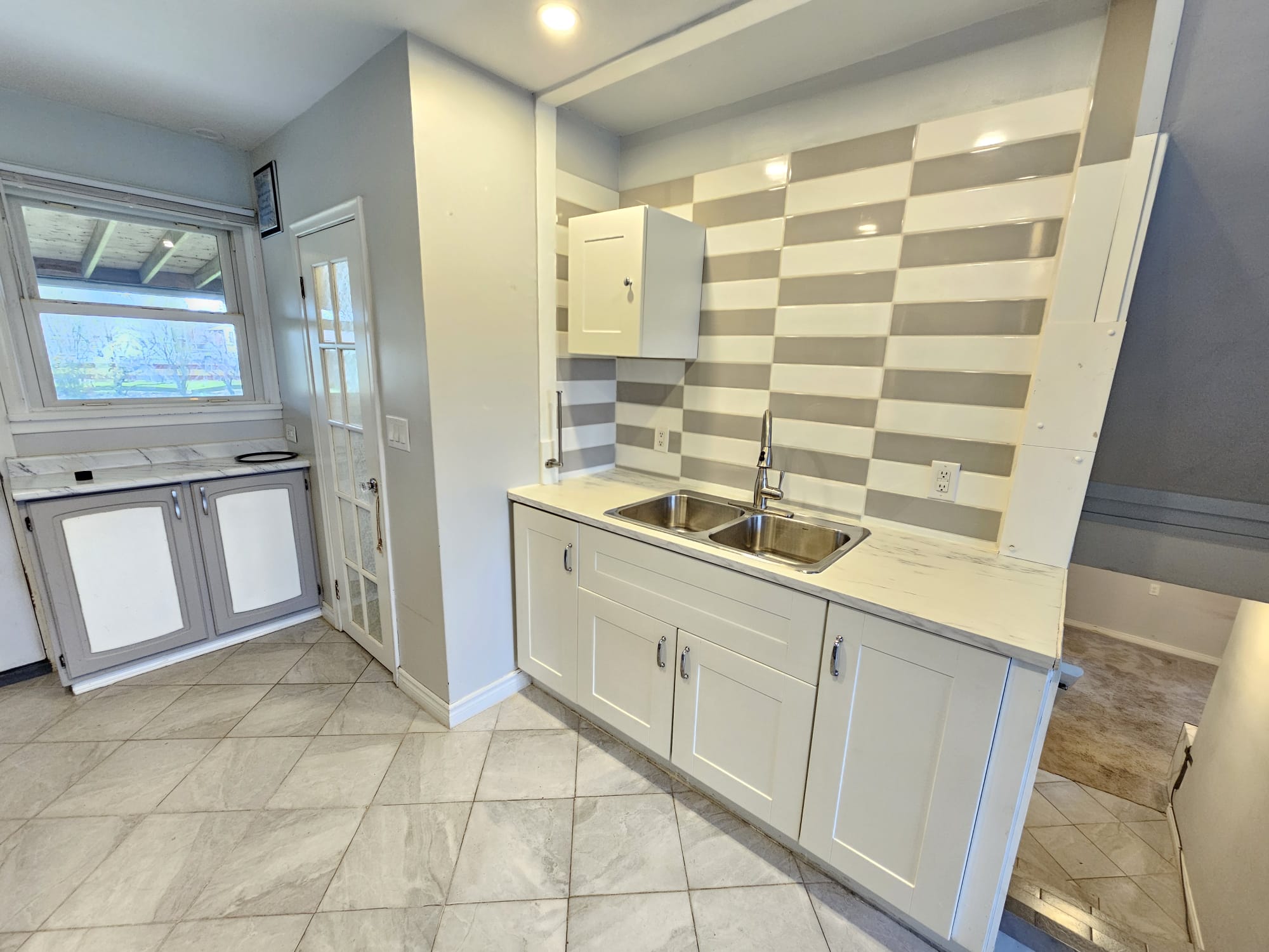 2 - 99 Golden Boulevard West